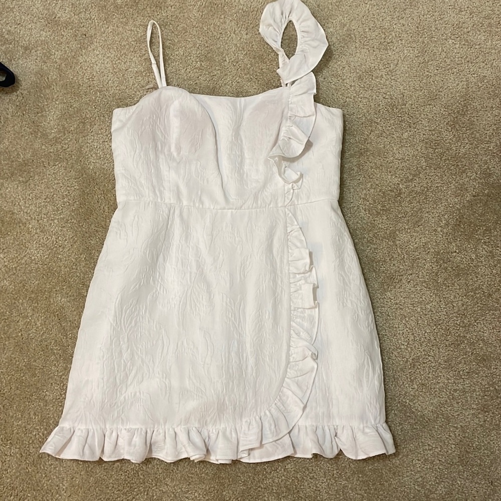 Great Condition- Martha Romper Resort White Pineapple Jacquard, size 12
